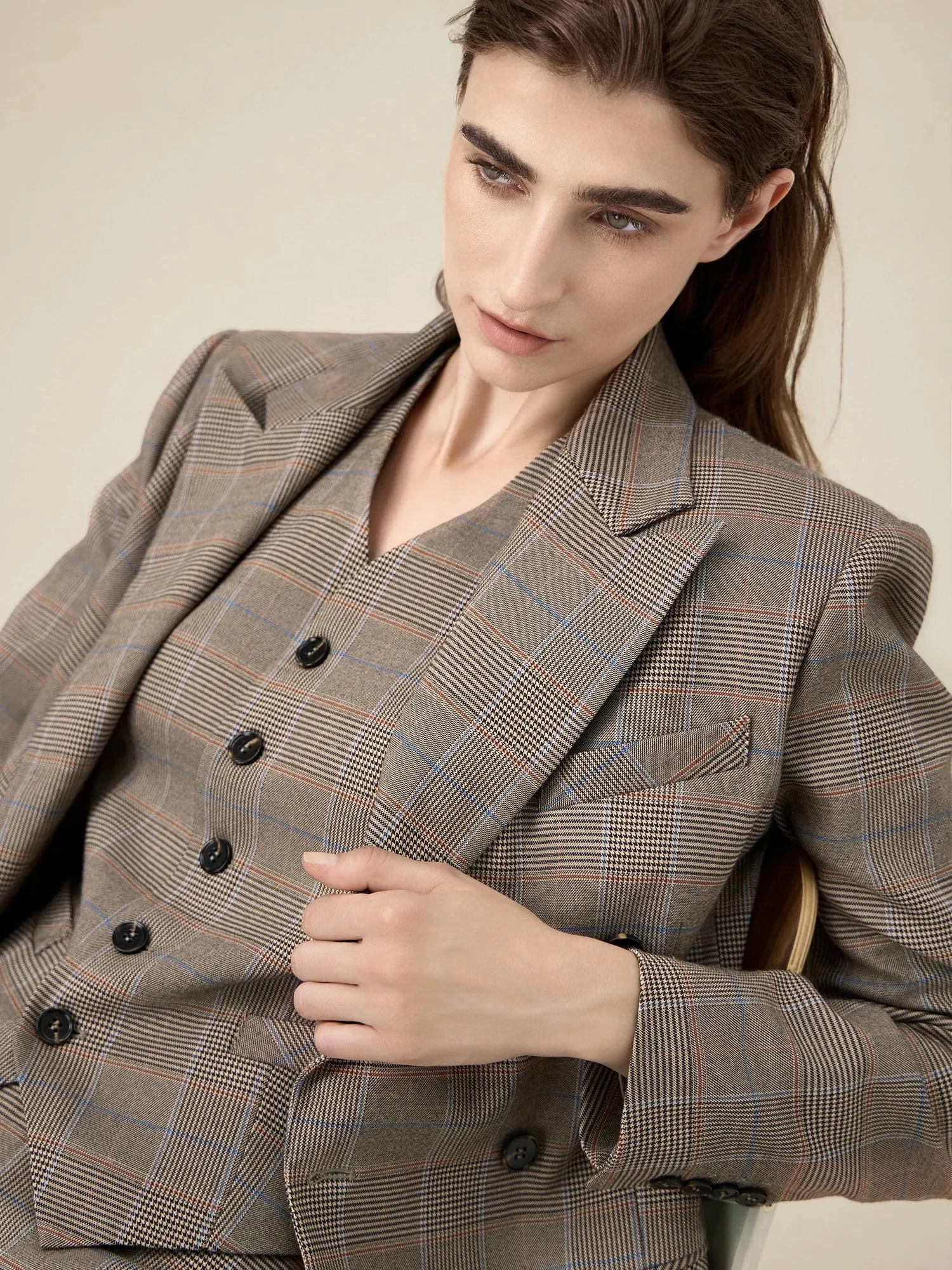 Amoretu Women's Peak Lapel Check Blazer