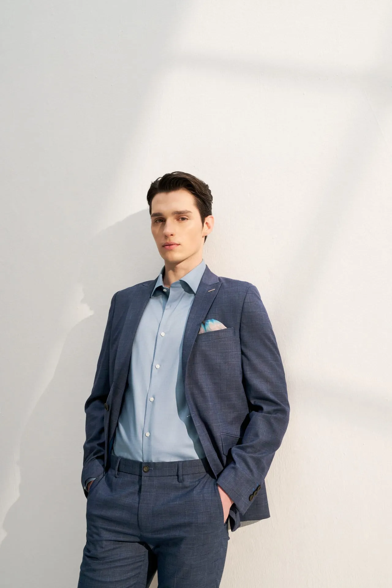 Blended Stretch Prince of Whales Check Suit in Slim Fit
