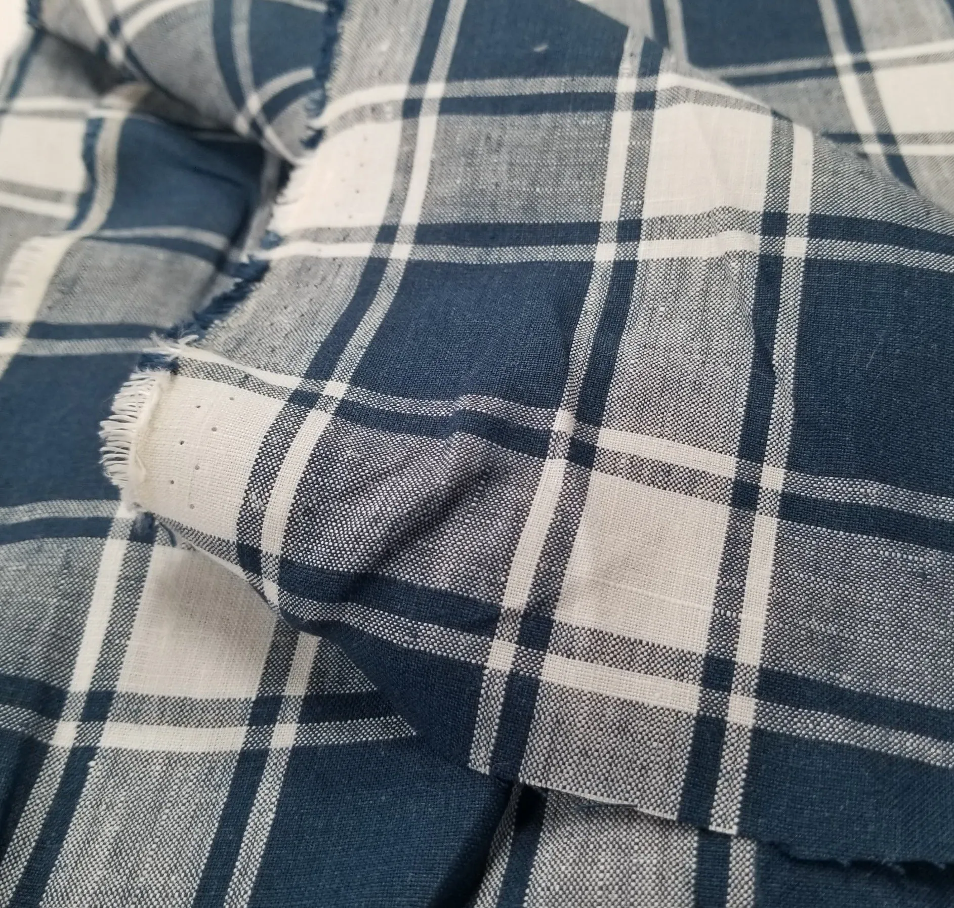 End of Bolt: 2.5 yards of Irish Linen Plaid Navy and White Bryson Woven 194 GSM-remnant