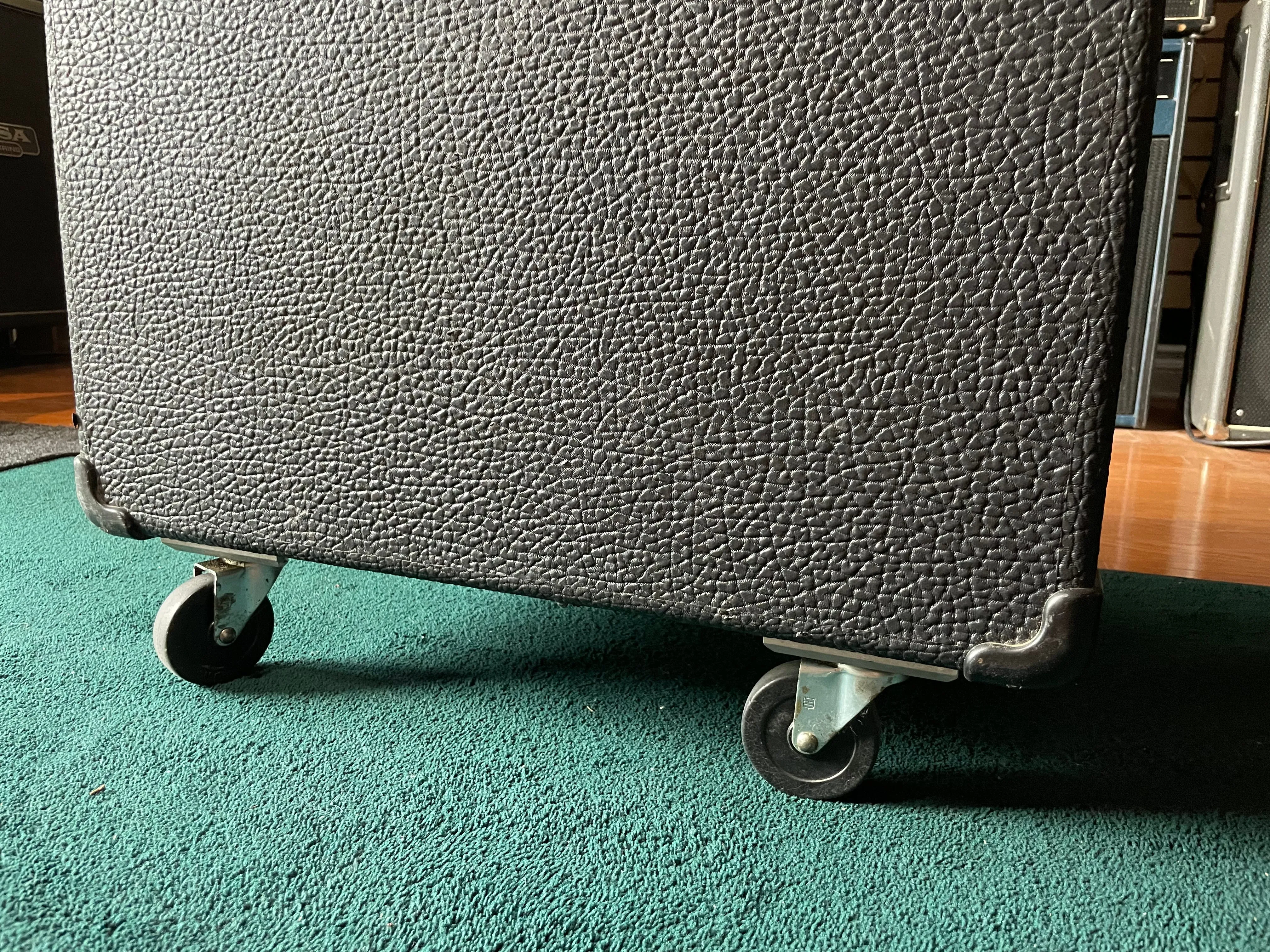 Mesa Powerhouse 4x10 Bass Cabinet Used