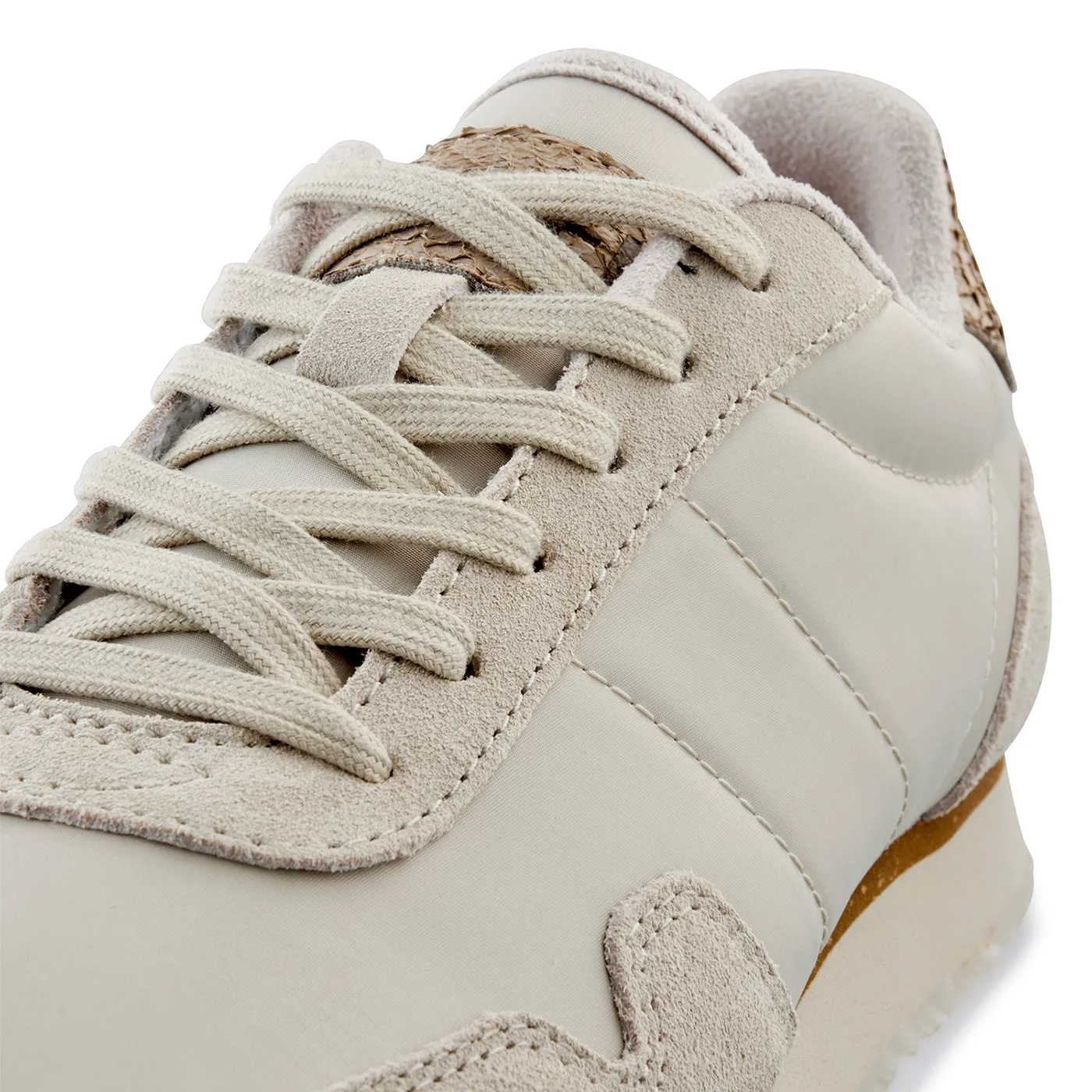 Nora III Leather - Silver Lining