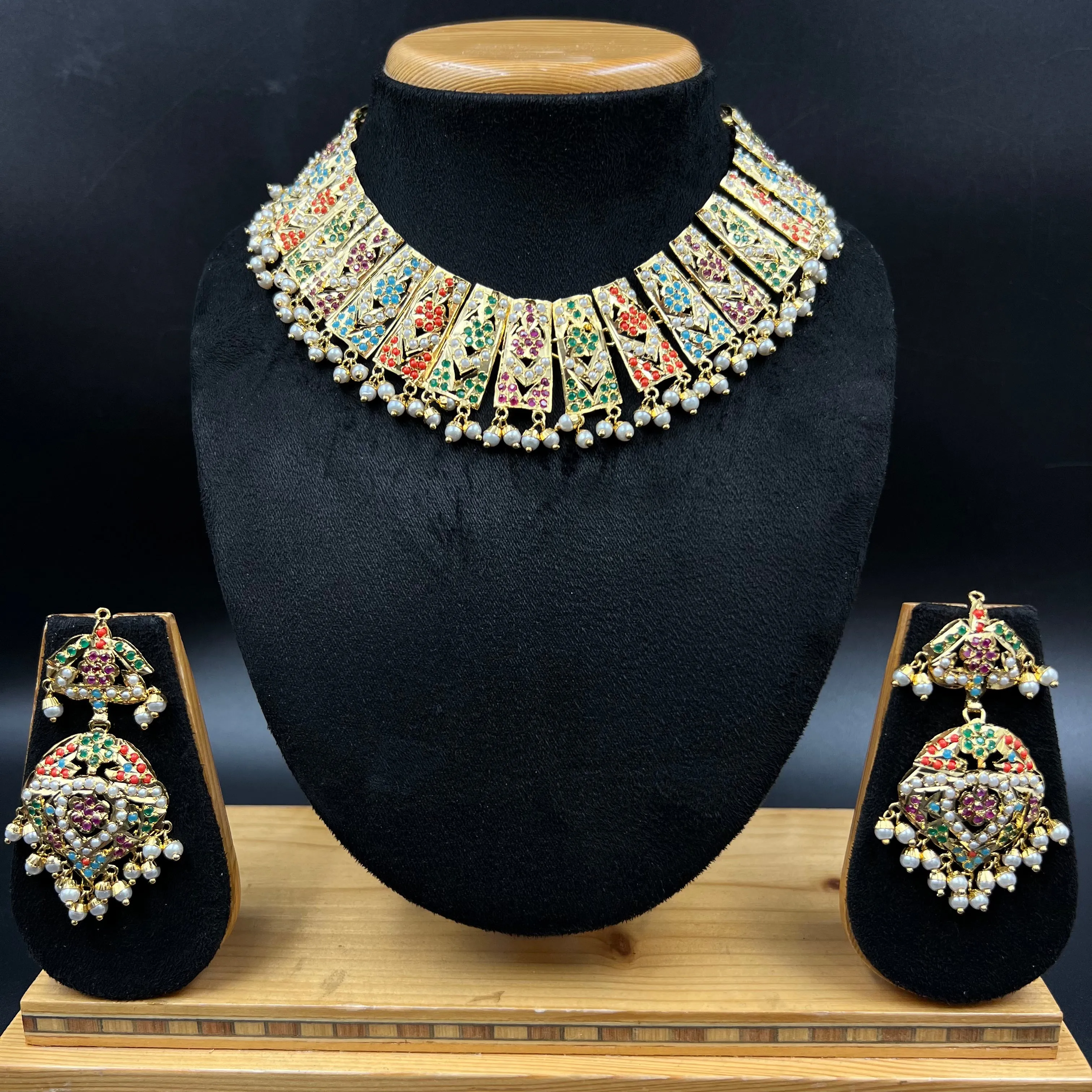 Round Neck Jadau Necklace Set 5807-73