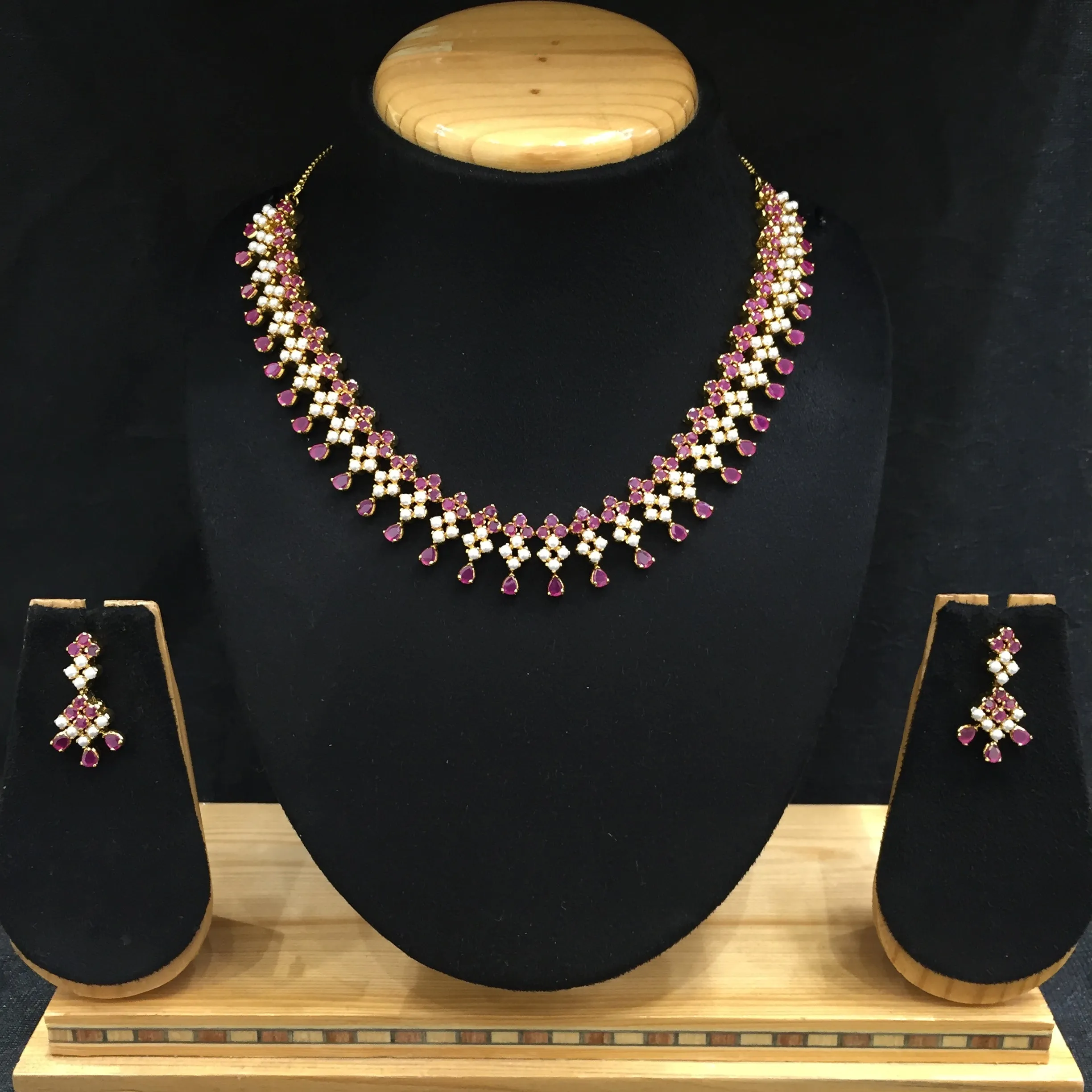 Round Neck Jadau Necklace Set 5988-65