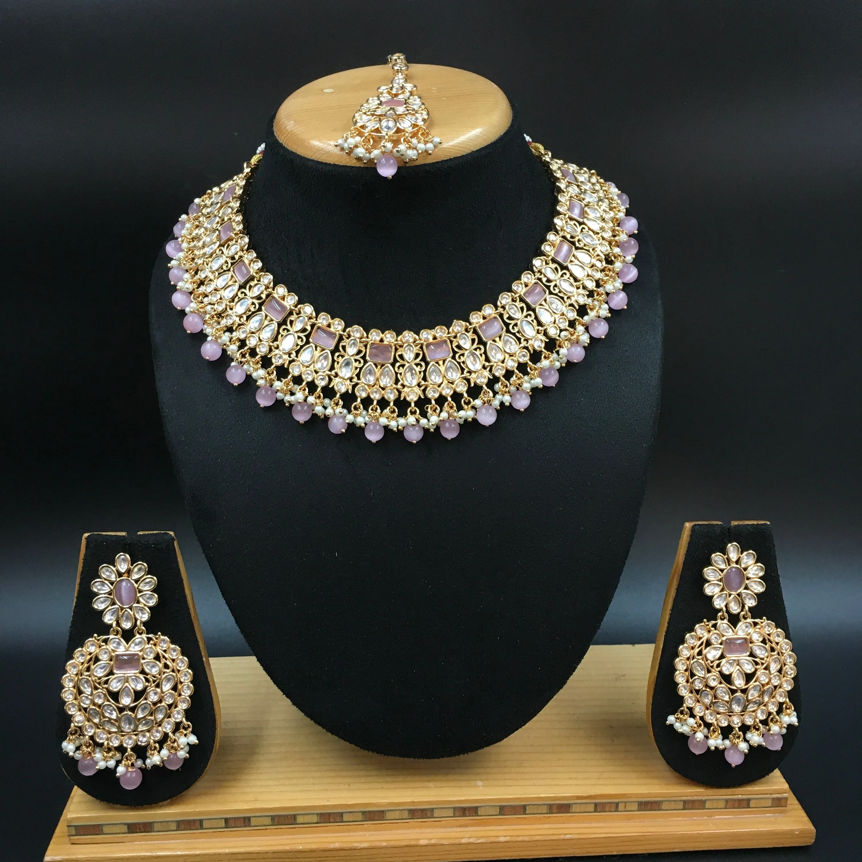 Round Neck Kundan Necklace Set 3711-28