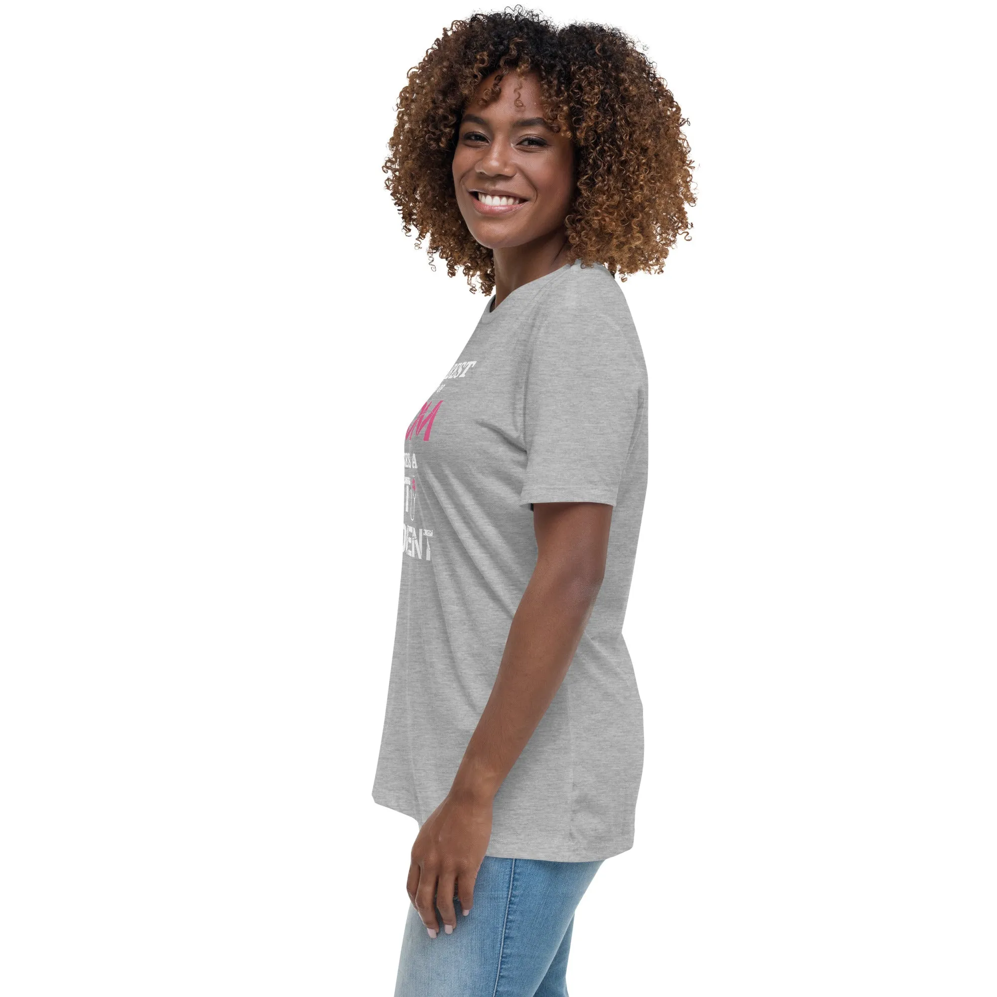 The best kind of Mom raises a Vet Student Women's Relaxed T-shirt